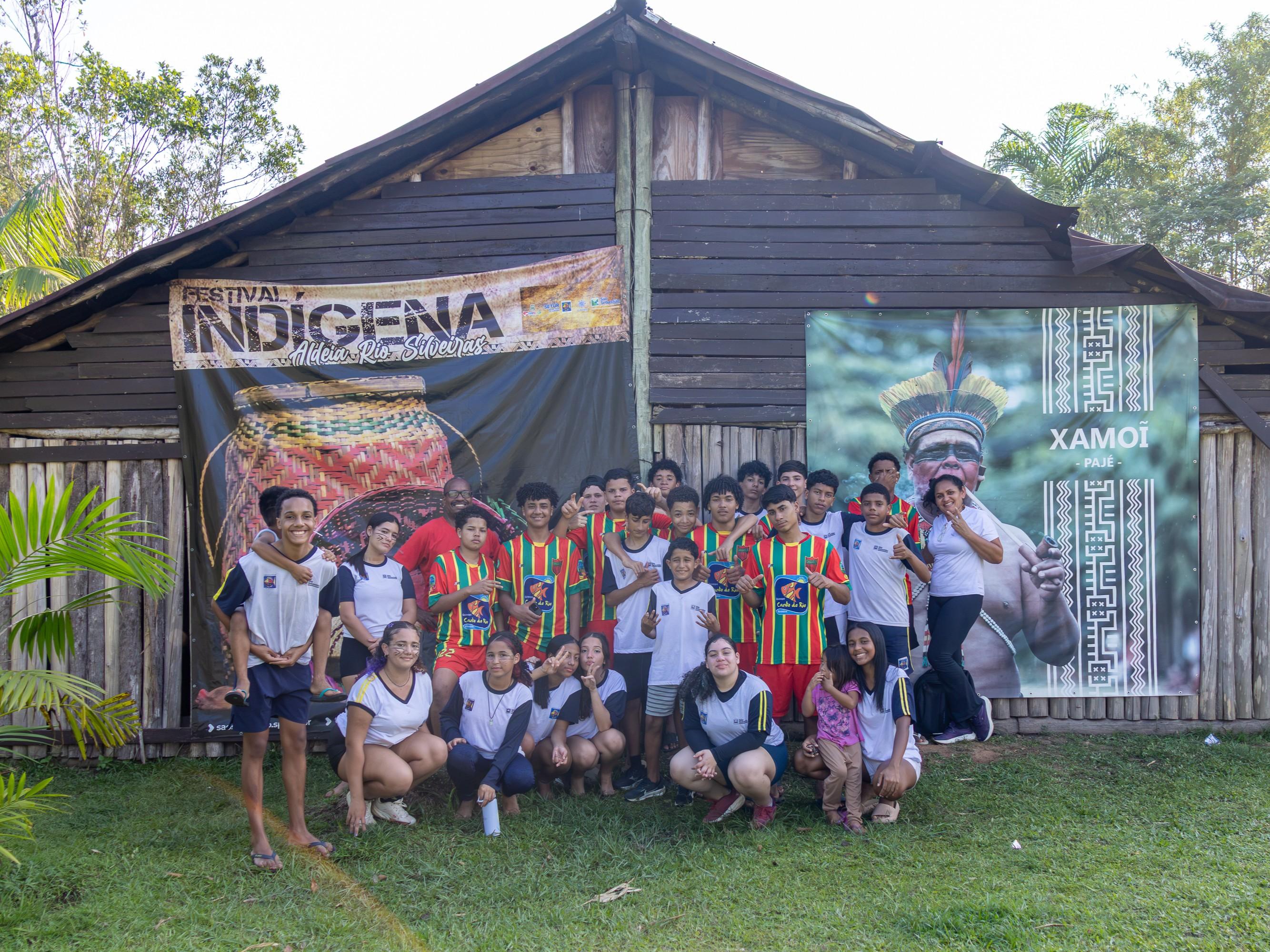 Alunos participam de Jogos Indígenas no Rio Silveira