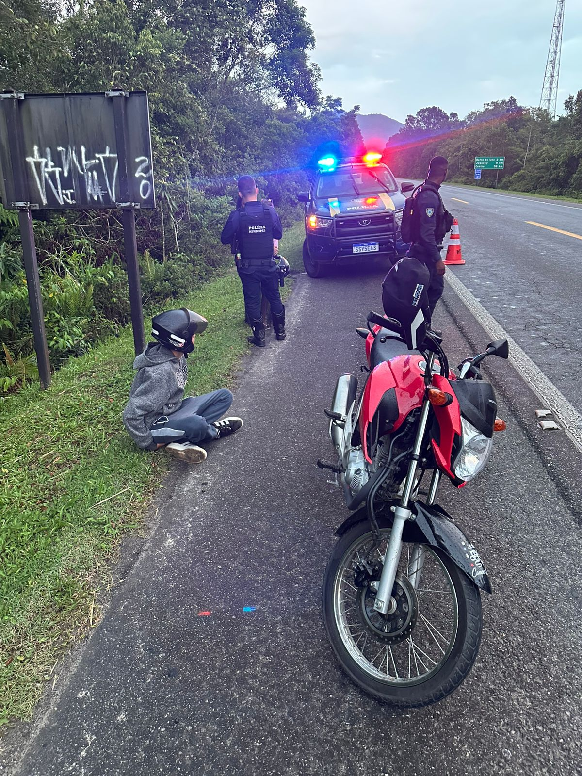 Polícia Municipal apreende adolescente...