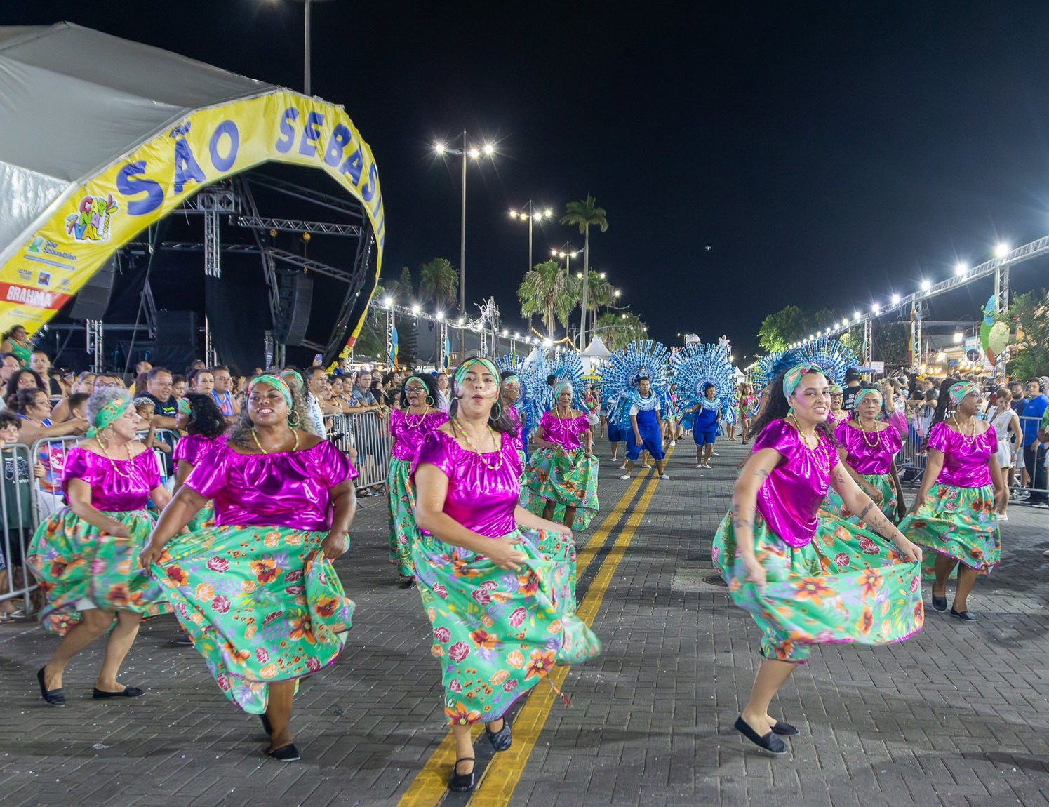 Escolas de Samba de São Sebastião...