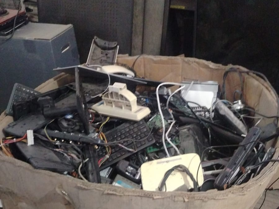 Coleta de lixo eletrônico em São Sebastião